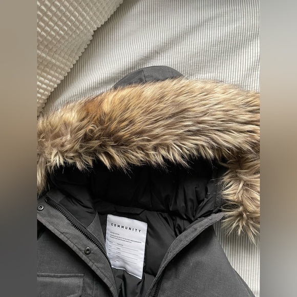 Aritzia Community Paradigm Parka - Picture 3 of 4